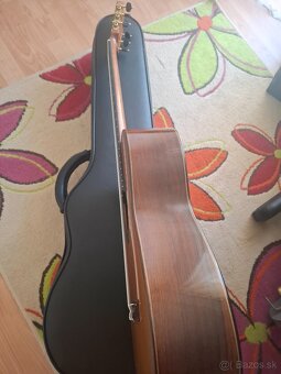 Na predaj celomasívna gitara - 6