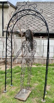 Socha ženy z kovu - 6