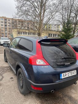Volvo C30 2.4D (2007, automat) - 6