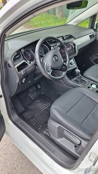 Volkswagen Touran - 6