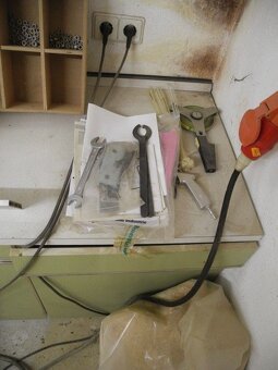 Tesár/tesárka Scheppach Hobľovačka Pásová píla Stolová píla - 6