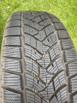 Predám zimné pneumatiky R18 235/60/18  Dunlop (takmer nové - 6