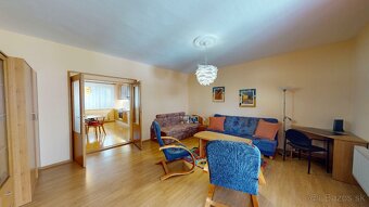 Priestranný 3 izb. byt s parkovaním na Juhu - 6