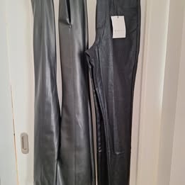 Dámske "kožené", glitrované nohavice - 6