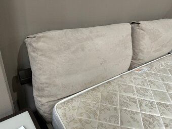 Moderná talianska posteľ PIUMA s KOMODAMI - 6