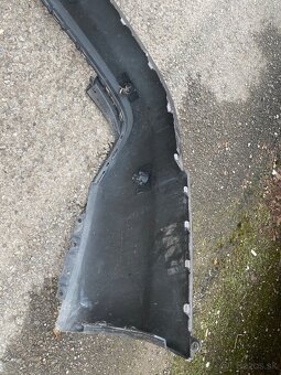 Audi Q7 4M zadny naraznik stred - 6