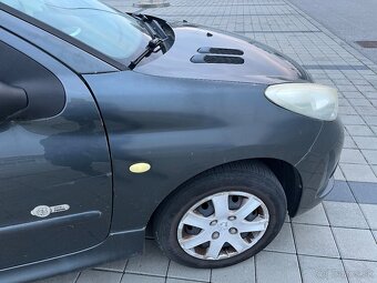 Peugeot 206+ rezervované - 6
