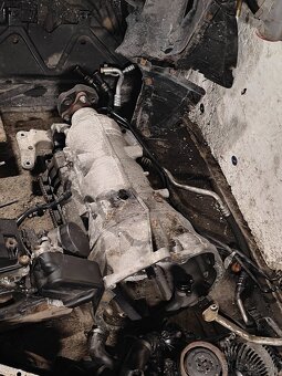 Rozpredám BMW E91 325i 160 kw - 6