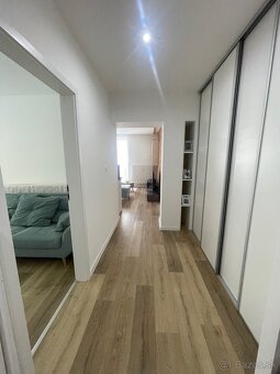 Príjemný byt v pokojnej lokalite na Dlhých Honoch v TN - 6