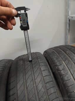 Predám letné pneu Michelin 205/55 R 17 - 6