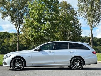 Mercedes E trieda T 300 de A/T Plug-in Hybrid 308PS 2020 TOP - 6