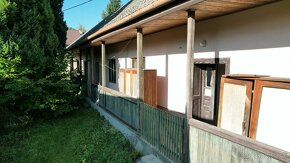 Na predaj starší rodinný dom s veľkým pozemkom v obci Trenči - 6