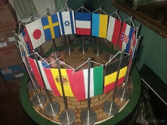 Stojanové,stolové vlajky sveta, 16ks nerez stojany - 6