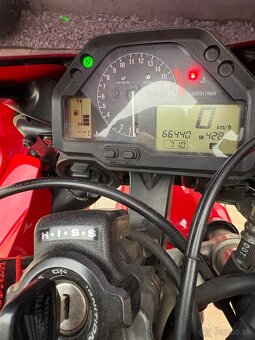 Honda CBR 600 RR - 6