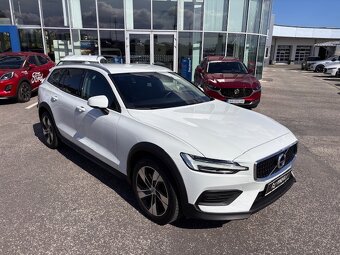 Predám VOLVO V60 Cross Country 2,0 B5 184kW AT8, SK - 6
