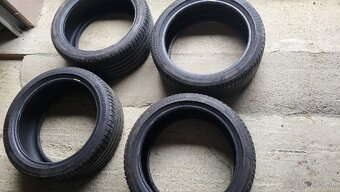 245/40 R19 - 6