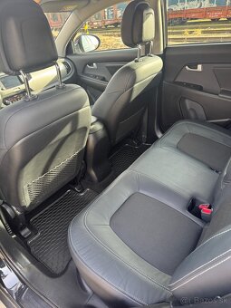 Kia Sportage 2.0 benzín - 6