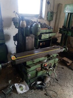 Univerzálna frézka TOS Kuřim - 6