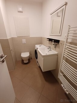 Ponúkam na predaj 2-izb. apartmán s terasou, Žilinská, BA I - 6