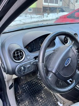 Ford fiesta 1.3 2003 - 6