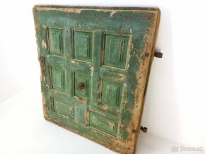 Staré drevené dvere s rúčkou - dekorácia na stenu - door - 6