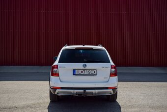 Škoda Octavia Combi SCOUT 2.0TDI DSG GARANCIA KM, NEBURANE - 6