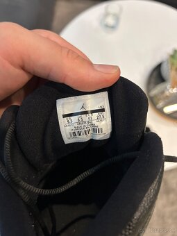 Jordan 13 Black Altitude - 6