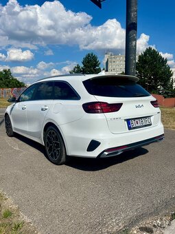 KIA Cee’d SW GT Line Combi 117.5kw Manuál - 6