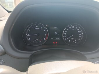 Hyundai i30 1.5i CVVT Play - 6