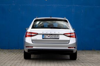 Škoda Superb Combi 2.0 TDI SCR Ambition DSG 2022 - 6