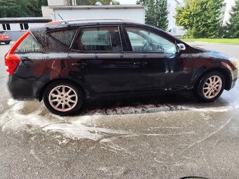 Kia ceed SW 1,6 Crdi 85kw 2011 - 6