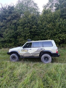 Predám Nissan patrol y61 - 6