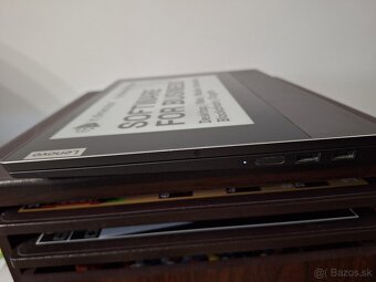 Ľahký notebook vo výbornom stave, Lenovo's Twin-Screen Thin - 6