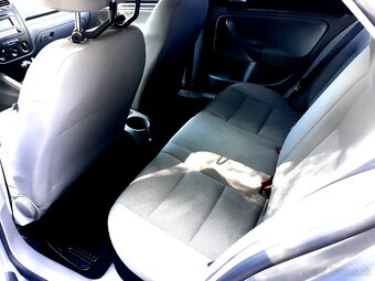 Predám Volkswagen Jetta 1.9. TDI 77 kw rok 2007 - 6