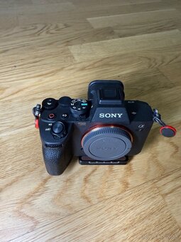 Sony A7 IV + 3x G Master | DJI RS 4 Pro | Nanlite | Rode - 6