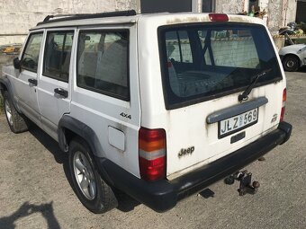 Jeep CHerokee XJ-4.0B - 6