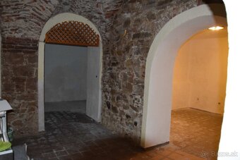 Prešov, Hlavná ul. - obchodné priestory na prenájom - 6