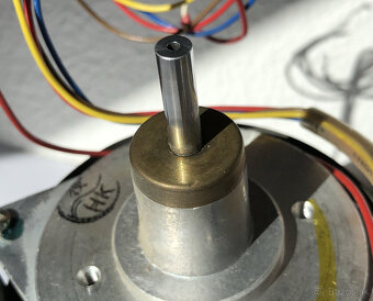 Capstan motor Akai SCM-200 - 6