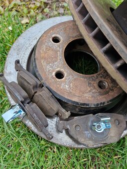 Bmw e39 530D sada brzd - 6