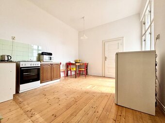 PREDAJ - Stromestský 4izbový byt s vysokými stropmi, 116m2, - 6