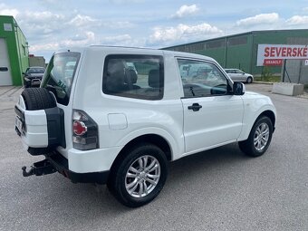 Mitsubishi Pajero - 6