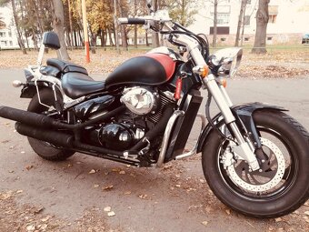 Suzuki Intruder M800 - 6