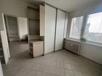 1 izbový byt v Ružinove, ŠÁNDOROVA ul - 6