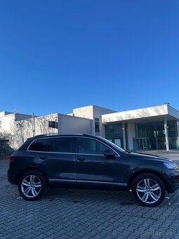 Volkswagen Touareg II  Nová STK / EM - 6