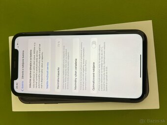 iPhone 11 64GB Black - 6