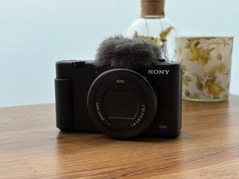 Predám Sony ZV-1 – top stav + 32GB pamäťová karta - 6