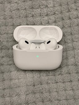 Apple AirPods Pro 2 - 6