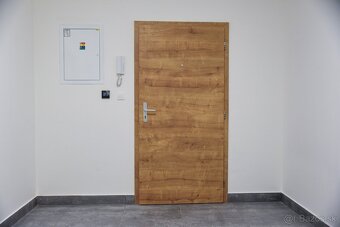 NA PREDAJ: 2izbový byt s výhľadom na majestátny Spišský hrad - 6