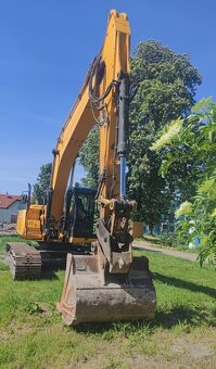 Pásový bager JCB - 6