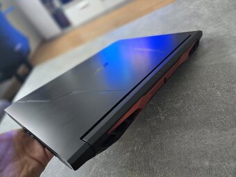 Herný notebook Acer Nitro 5 17.3" - 6